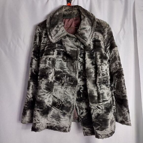 Vintage Jackets & Blazers - Vintage union made faux fur coat